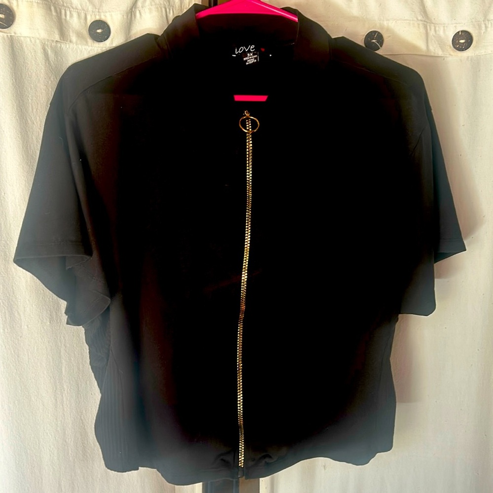 Black zip up batwing top